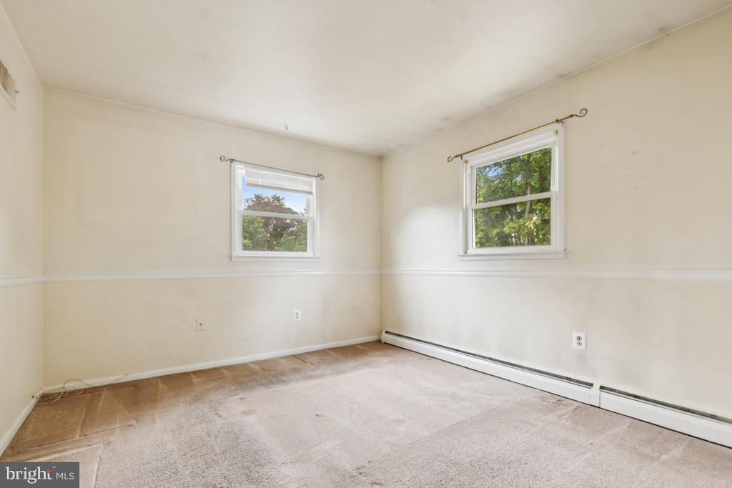 12906 KENMAR DRIVE
