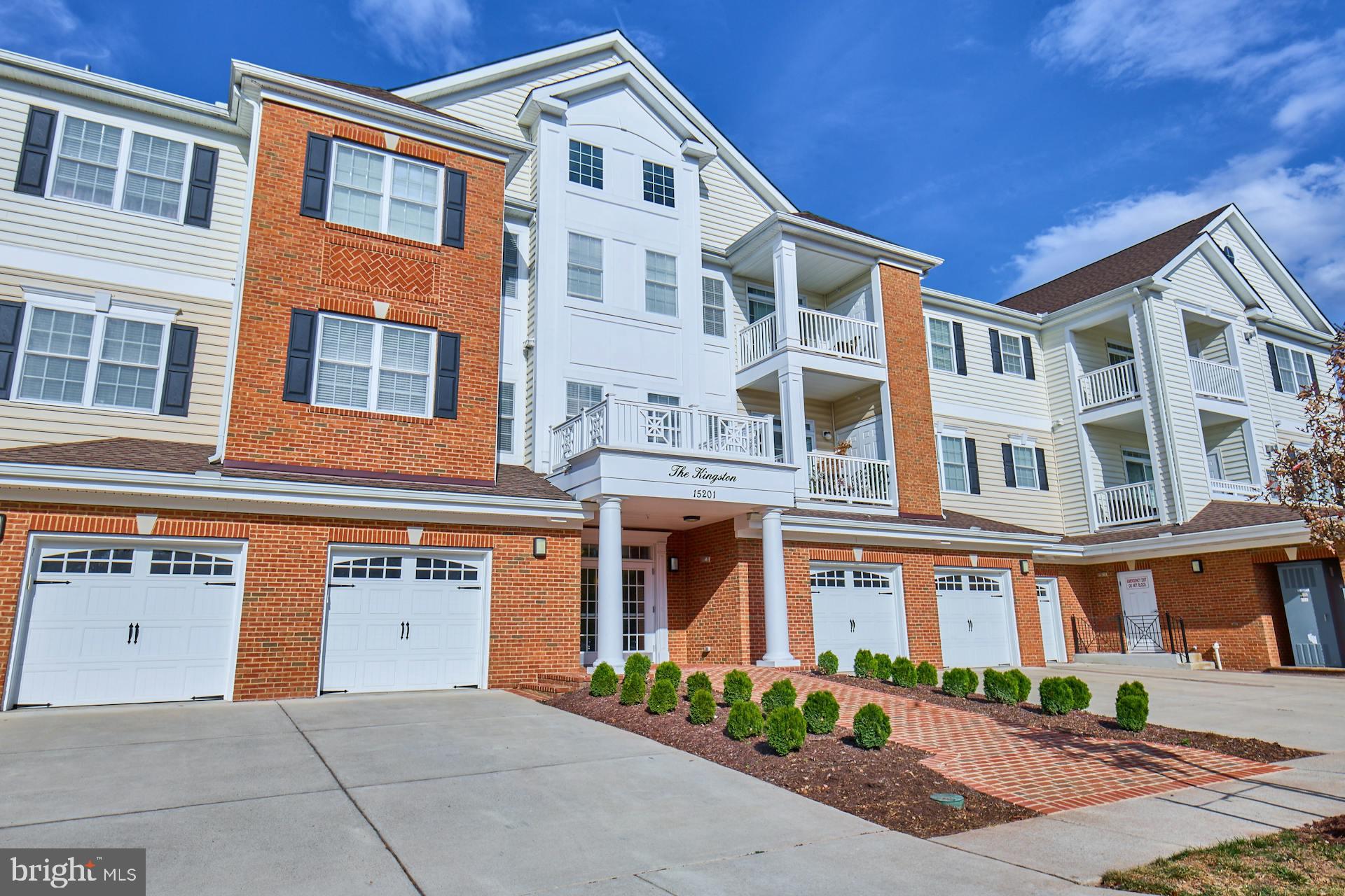 15201 Royal Crest Dr #301