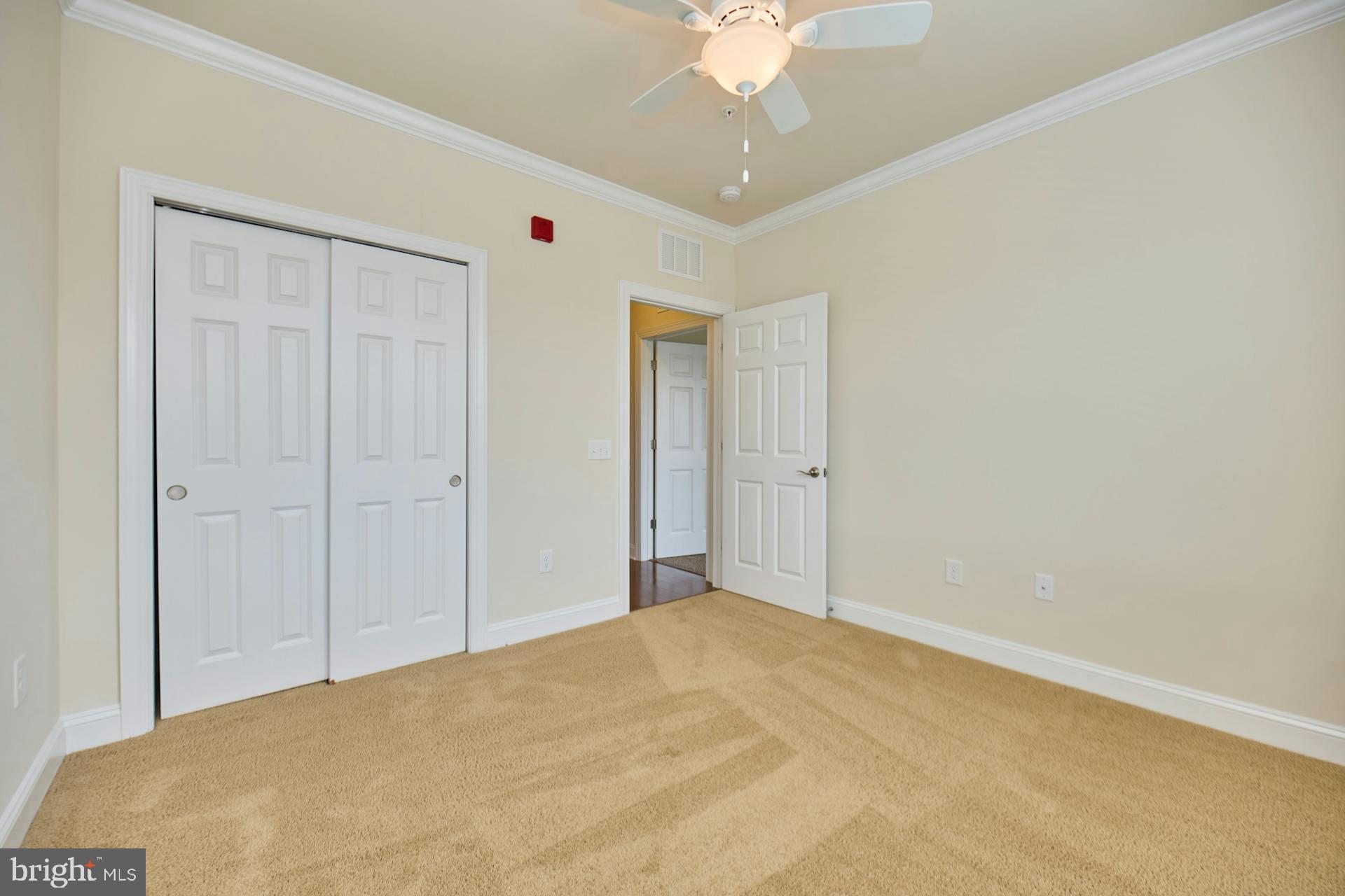15201 Royal Crest Dr #301