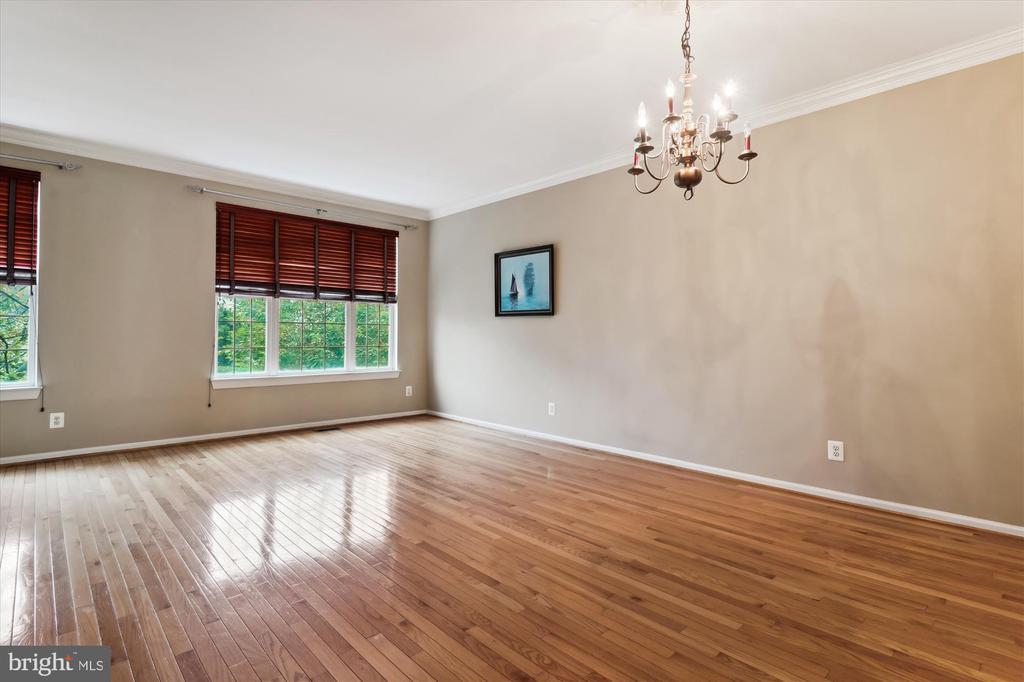 13318 Colchester Ferry Pl