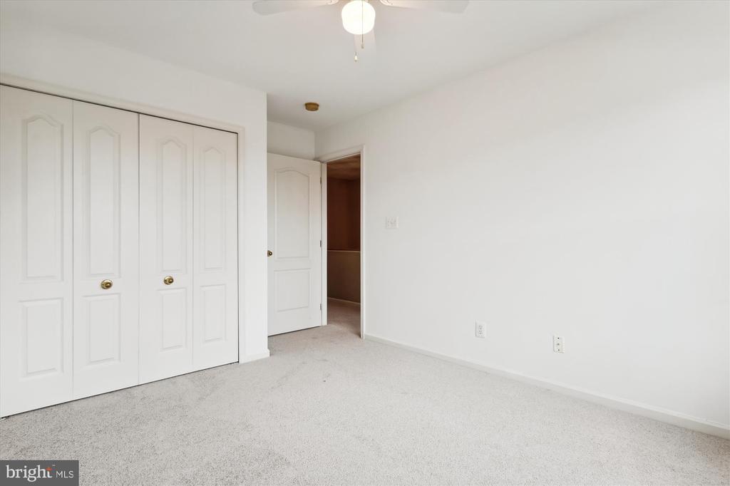 13318 Colchester Ferry Pl