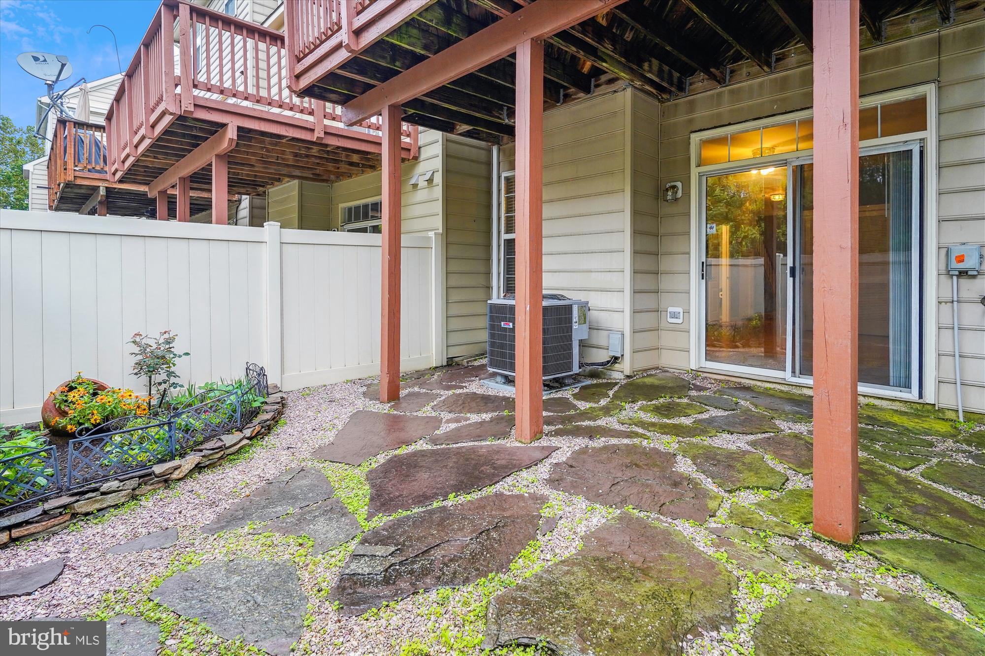 13318 Colchester Ferry Pl