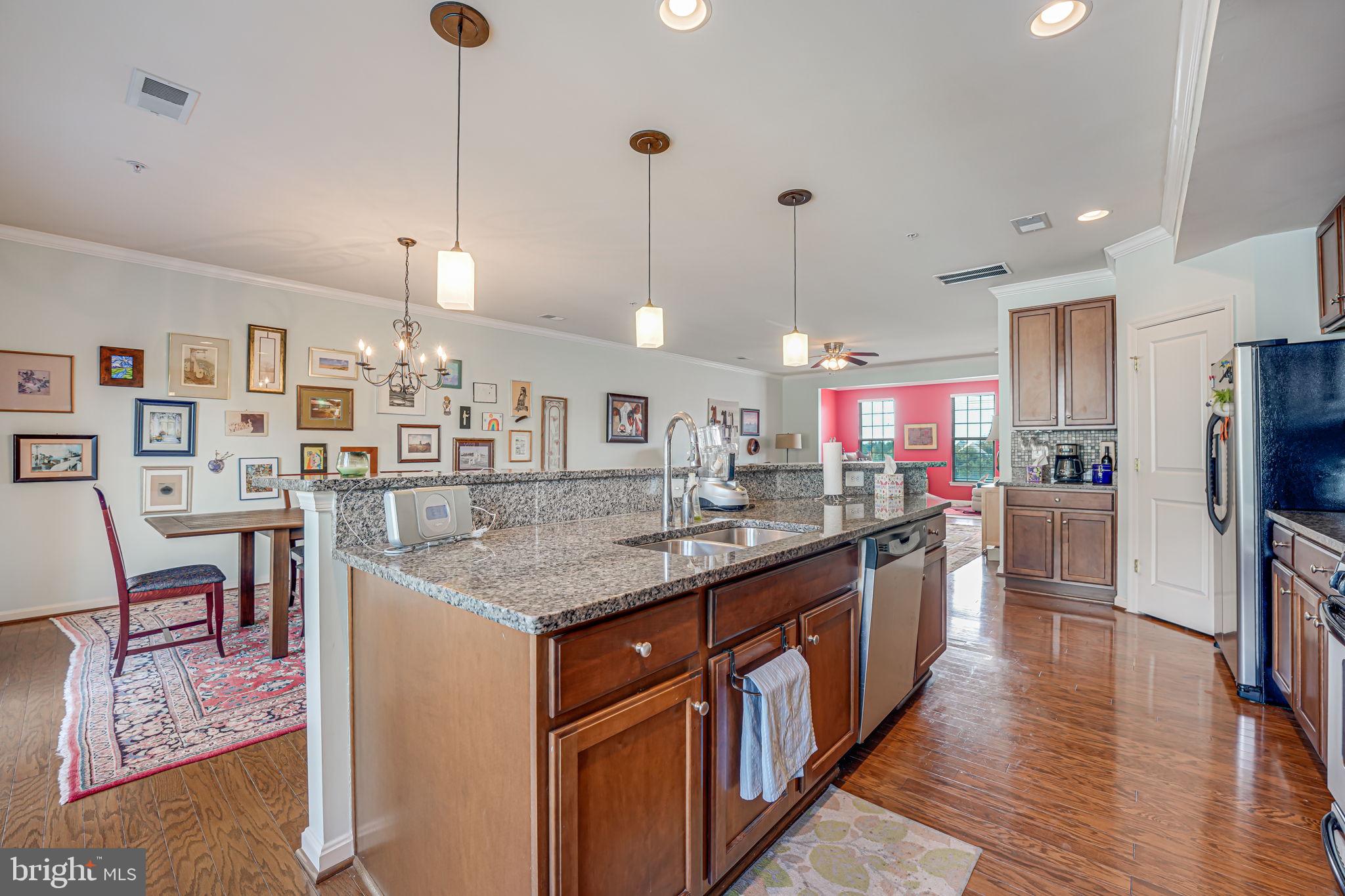 7935 Crescent Park Dr