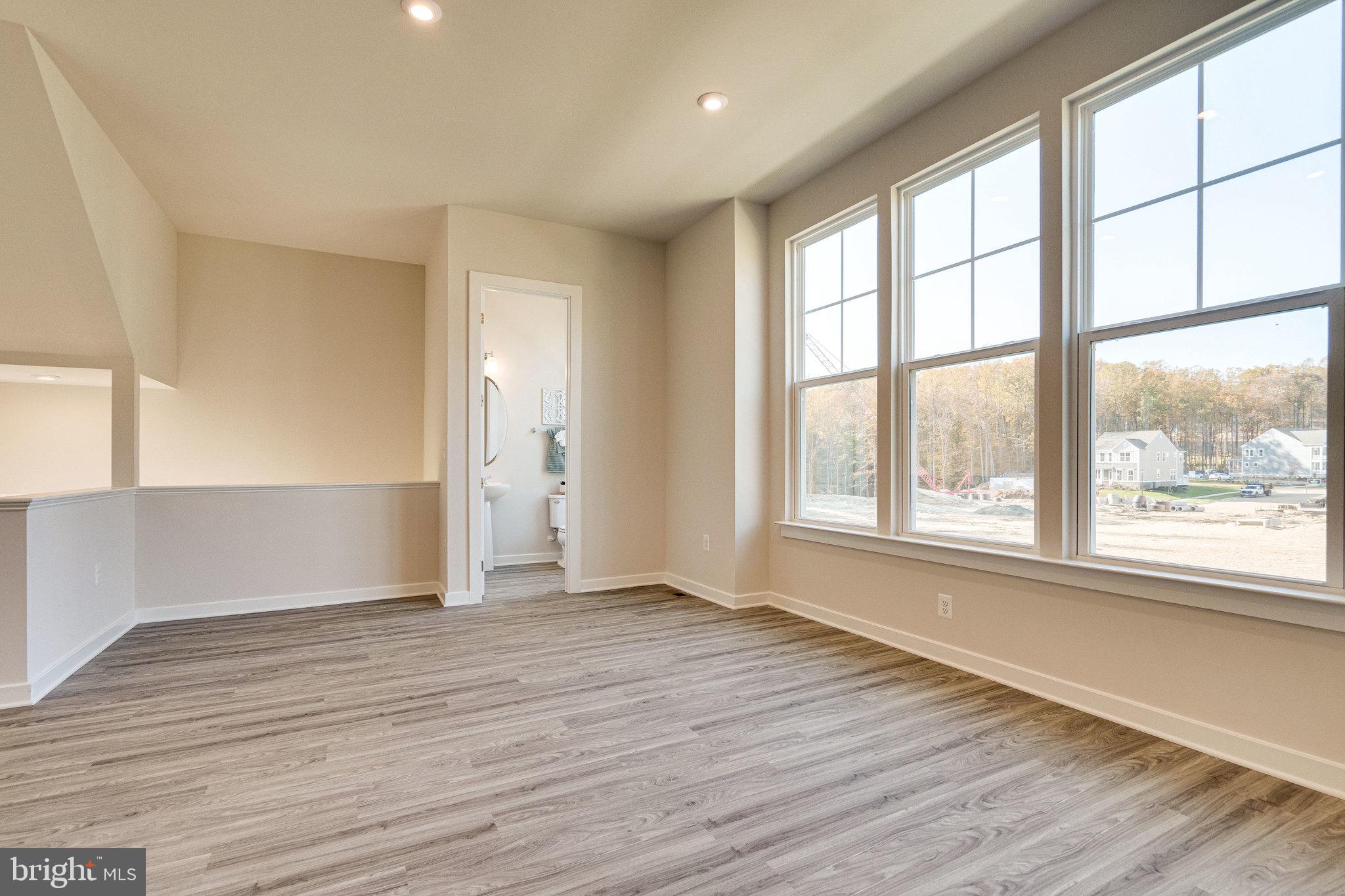 1765 AUTUMN MAPLE LEAF DRIVE