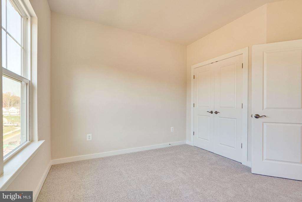 1765 AUTUMN MAPLE LEAF DRIVE