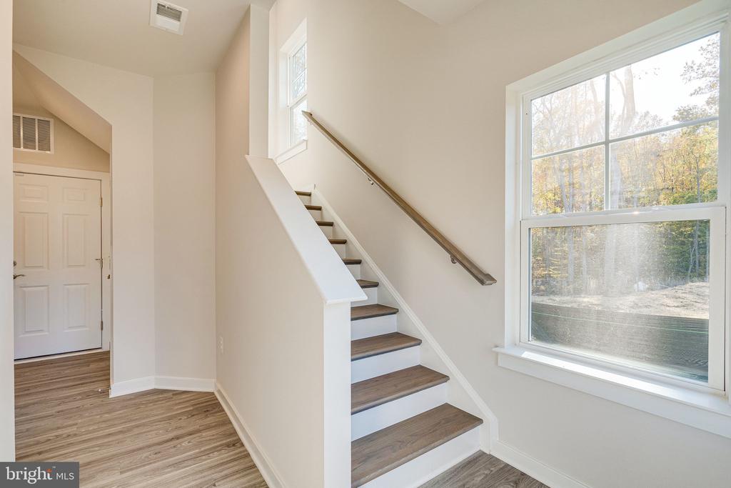 1765 AUTUMN MAPLE LEAF DRIVE
