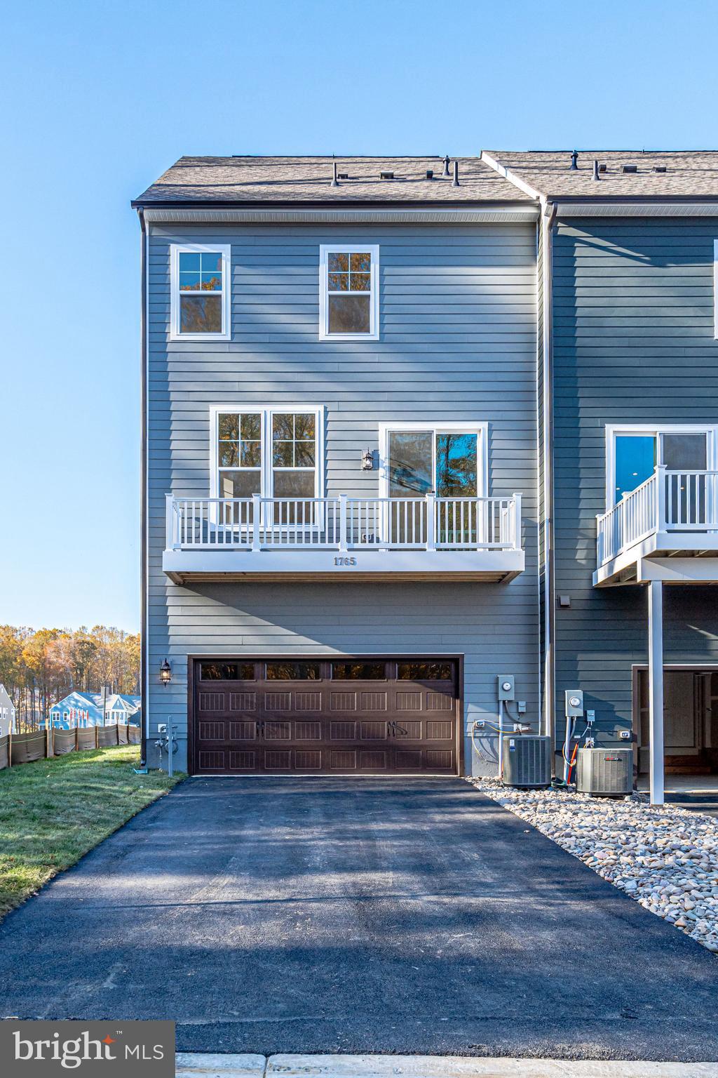 1765 AUTUMN MAPLE LEAF DRIVE