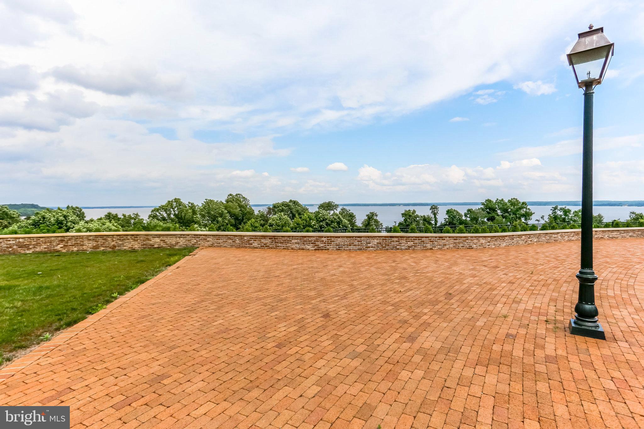 1765 AUTUMN MAPLE LEAF DRIVE