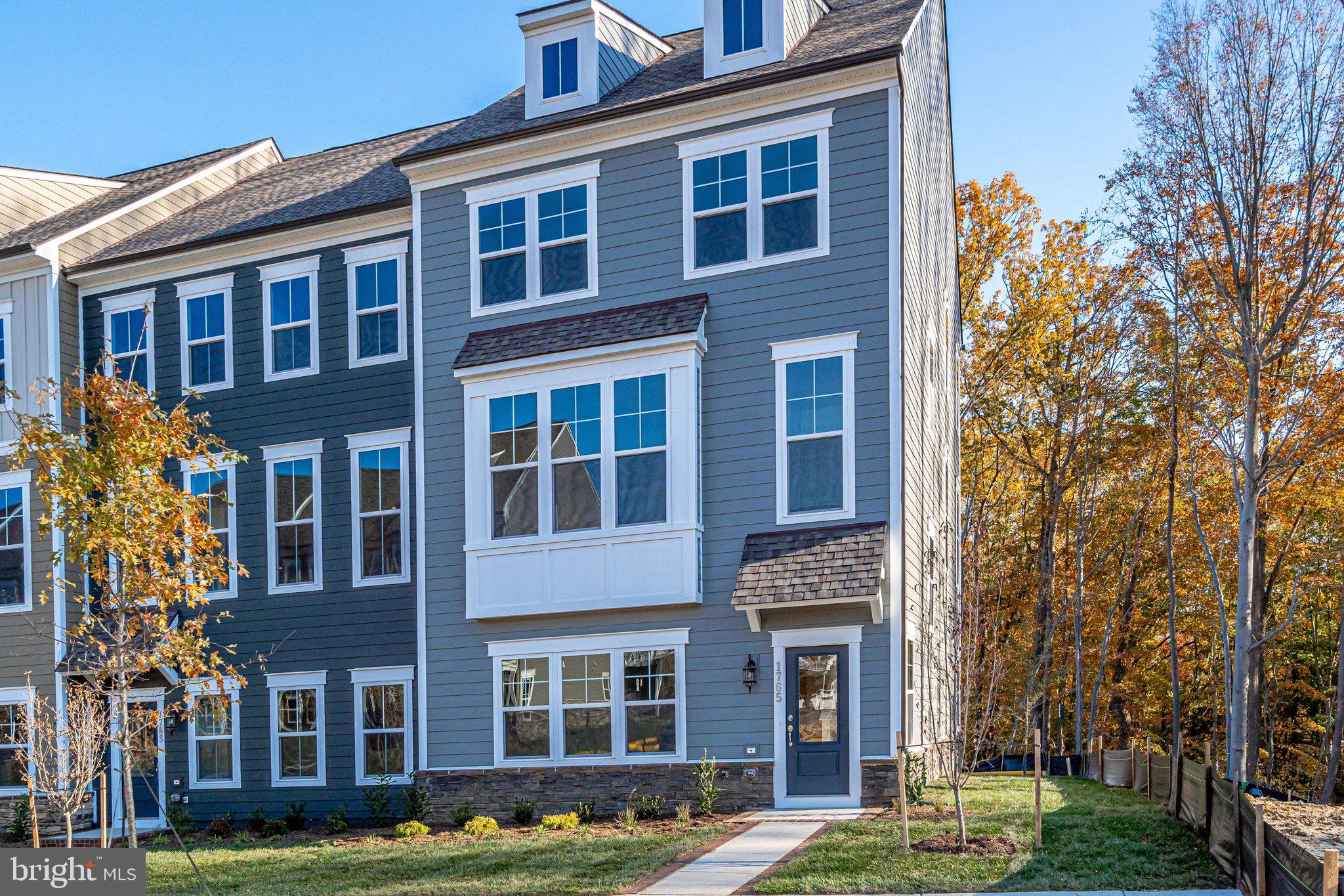 1765 AUTUMN MAPLE LEAF DRIVE