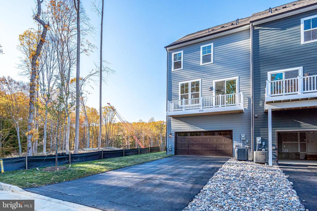 1765 AUTUMN MAPLE LEAF DRIVE