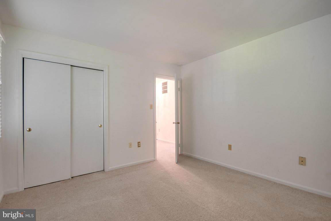 15996 GARDEN GATE CT