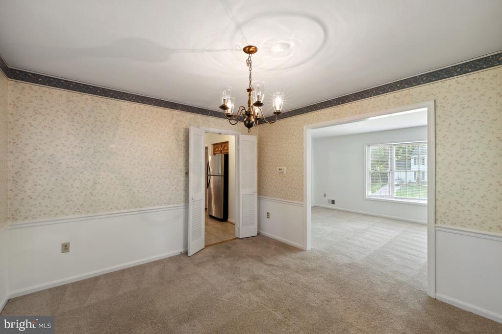 15996 GARDEN GATE CT