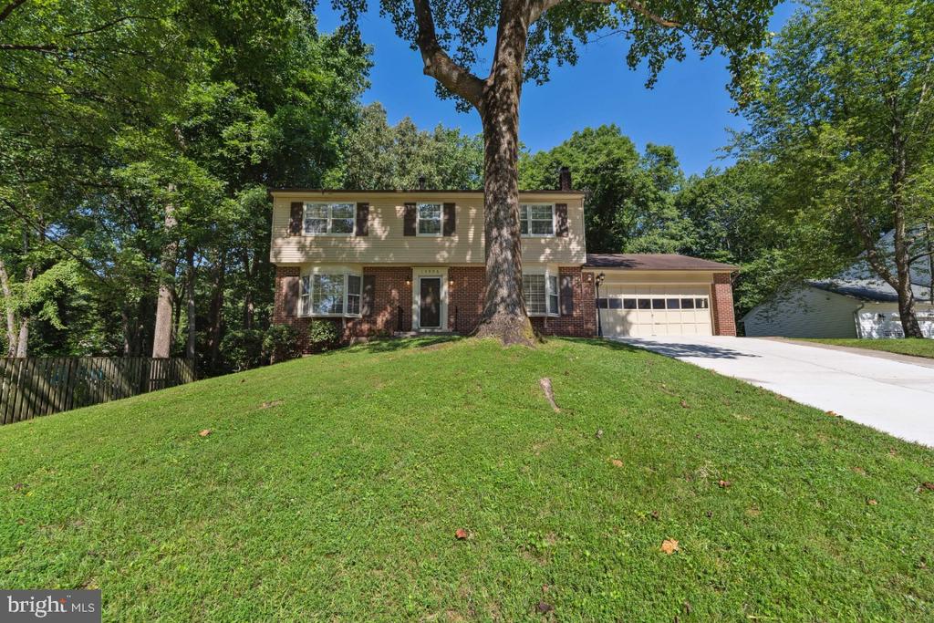 15996 GARDEN GATE CT