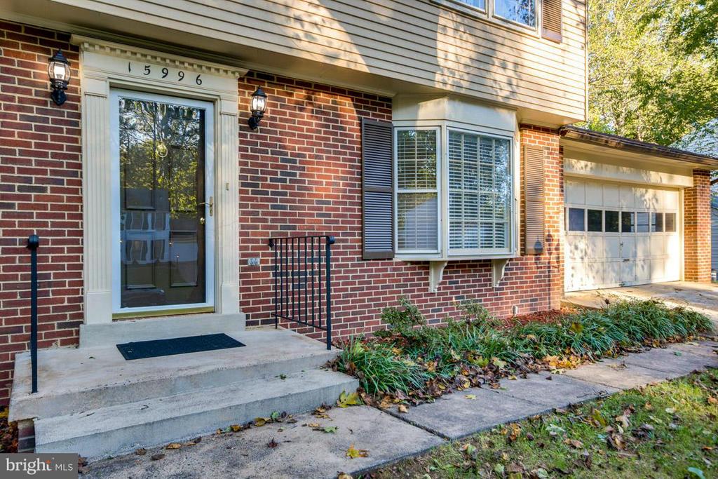 15996 GARDEN GATE CT