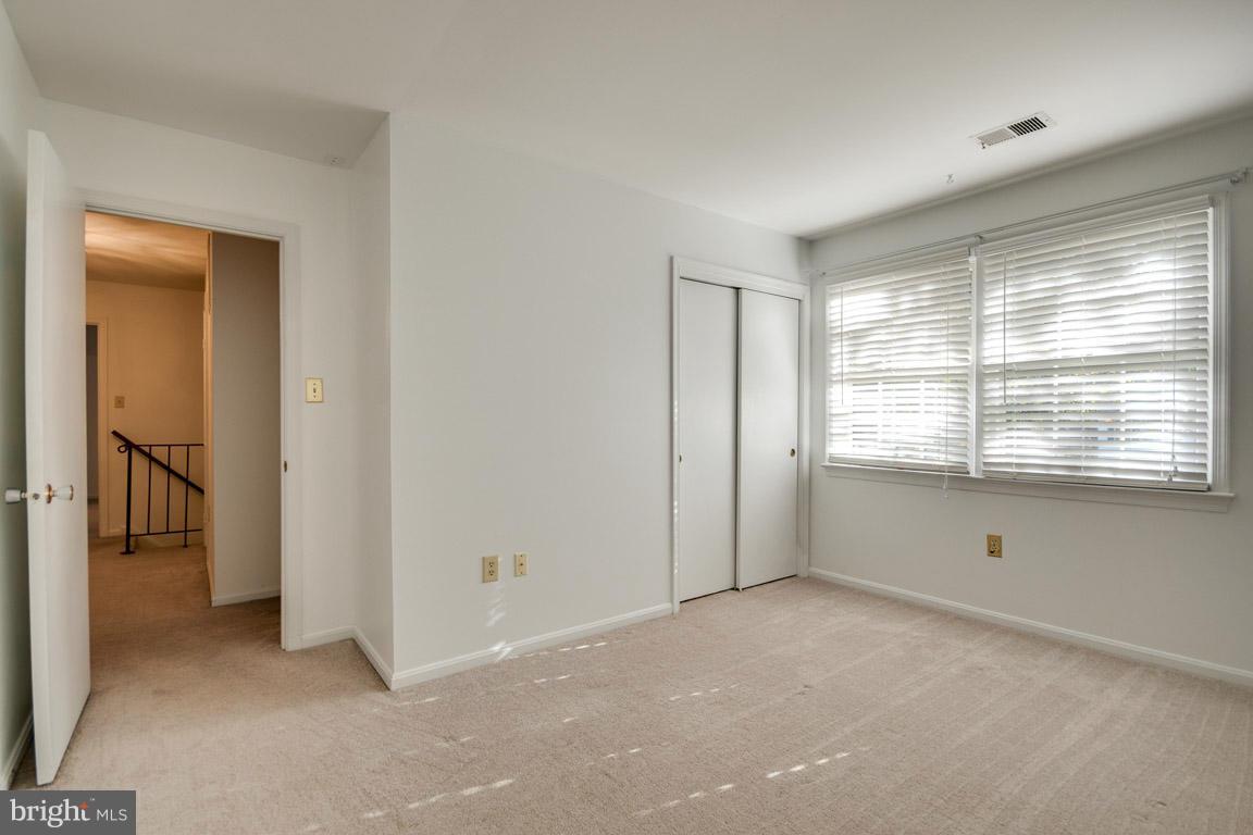 15996 GARDEN GATE CT