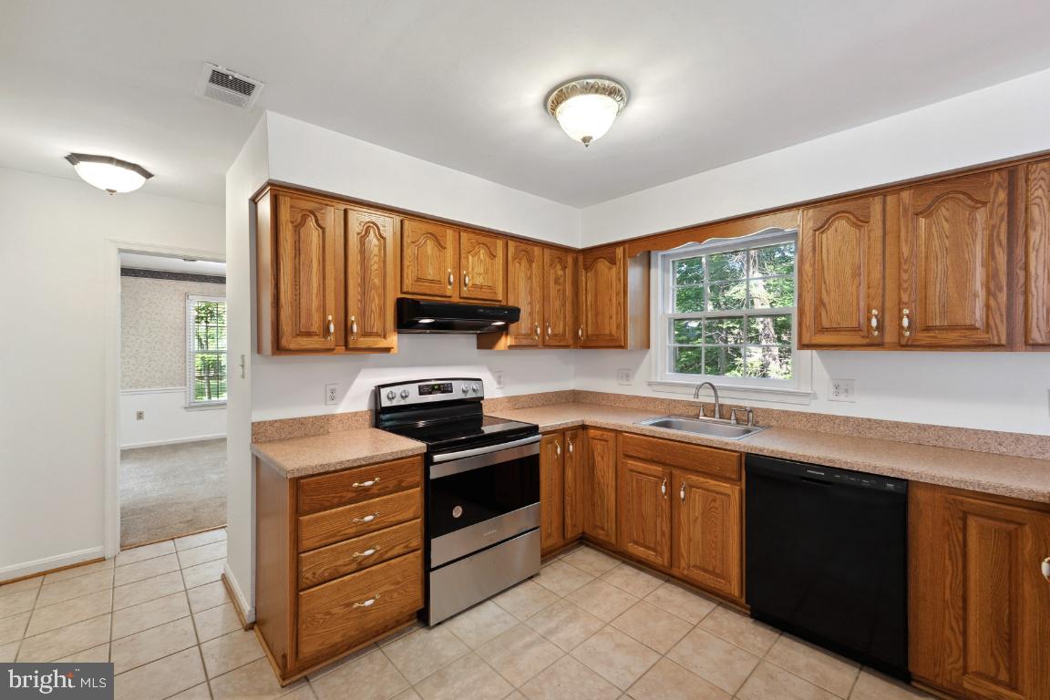 15996 GARDEN GATE CT