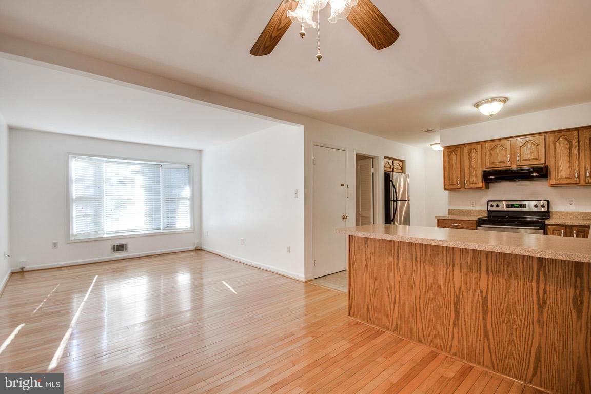 15996 GARDEN GATE CT