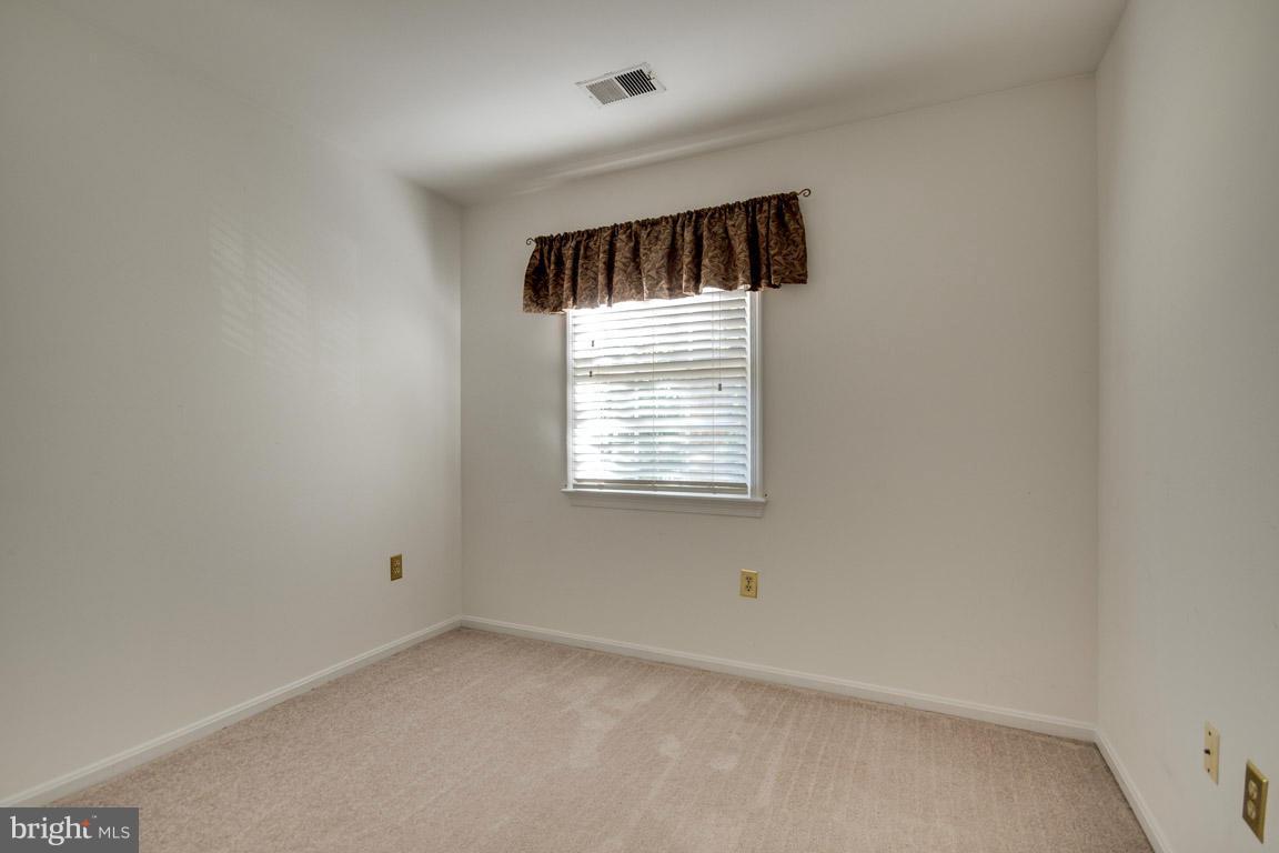 15996 GARDEN GATE CT