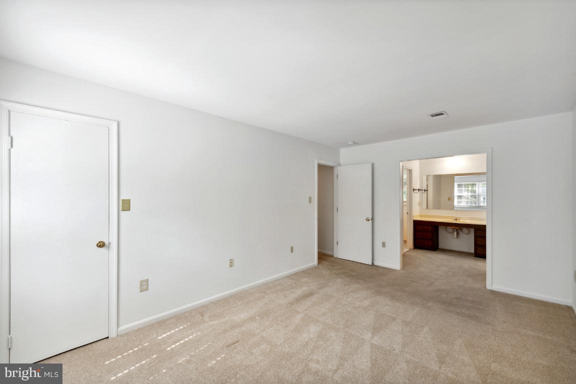 15996 GARDEN GATE CT