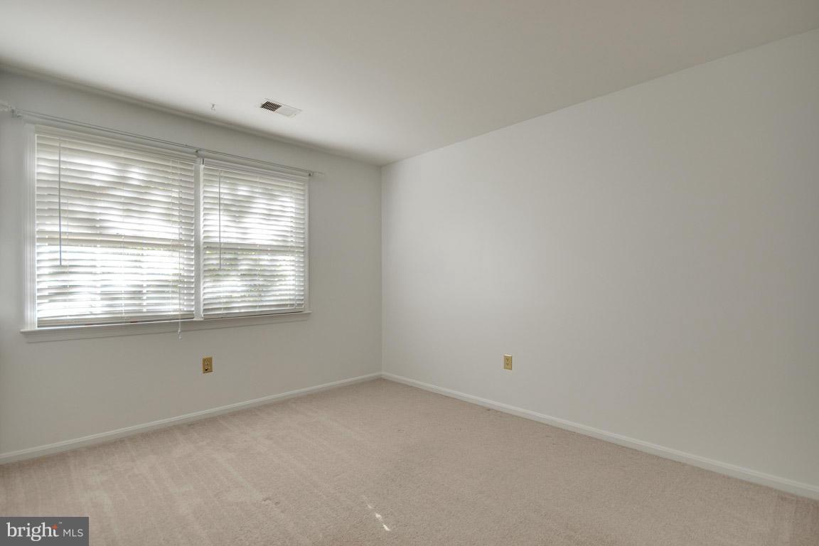 15996 GARDEN GATE CT