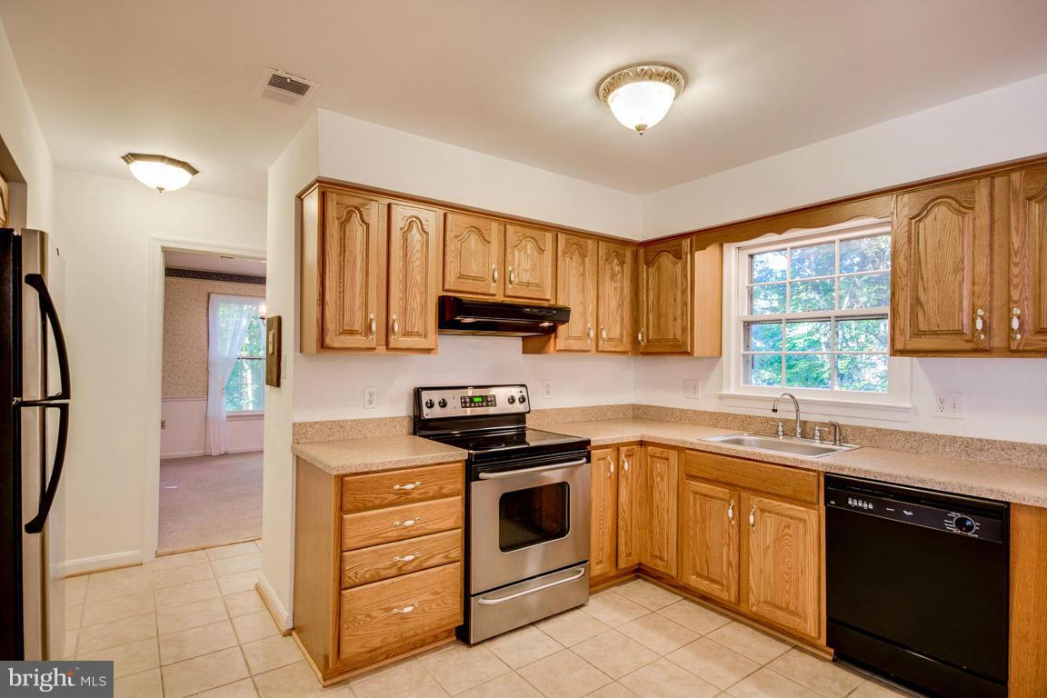 15996 GARDEN GATE CT