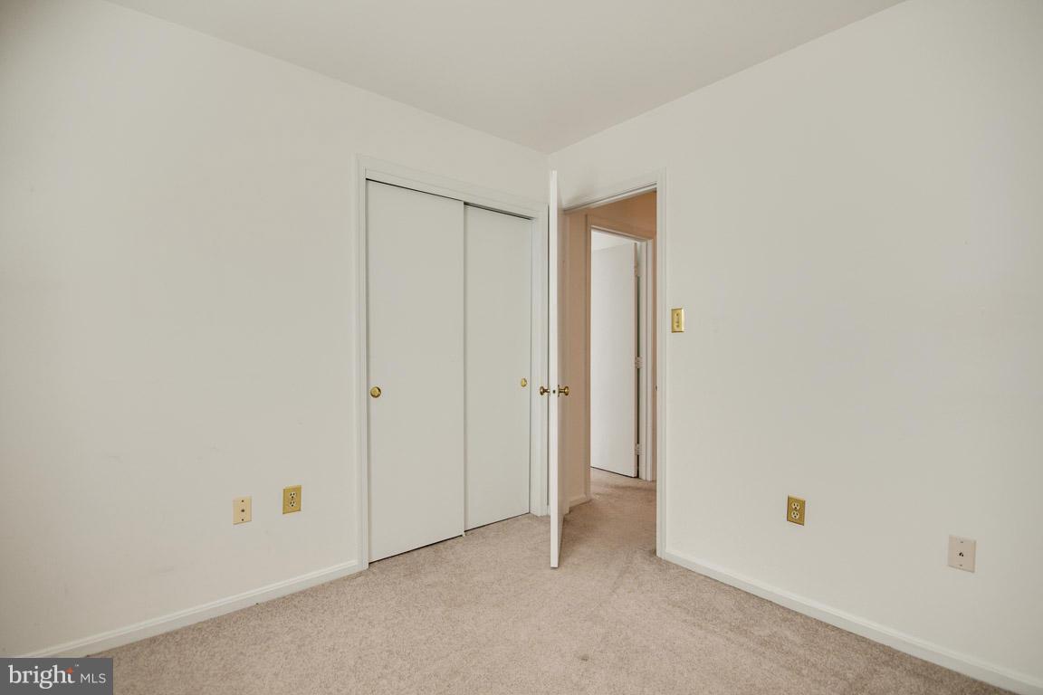 15996 GARDEN GATE CT