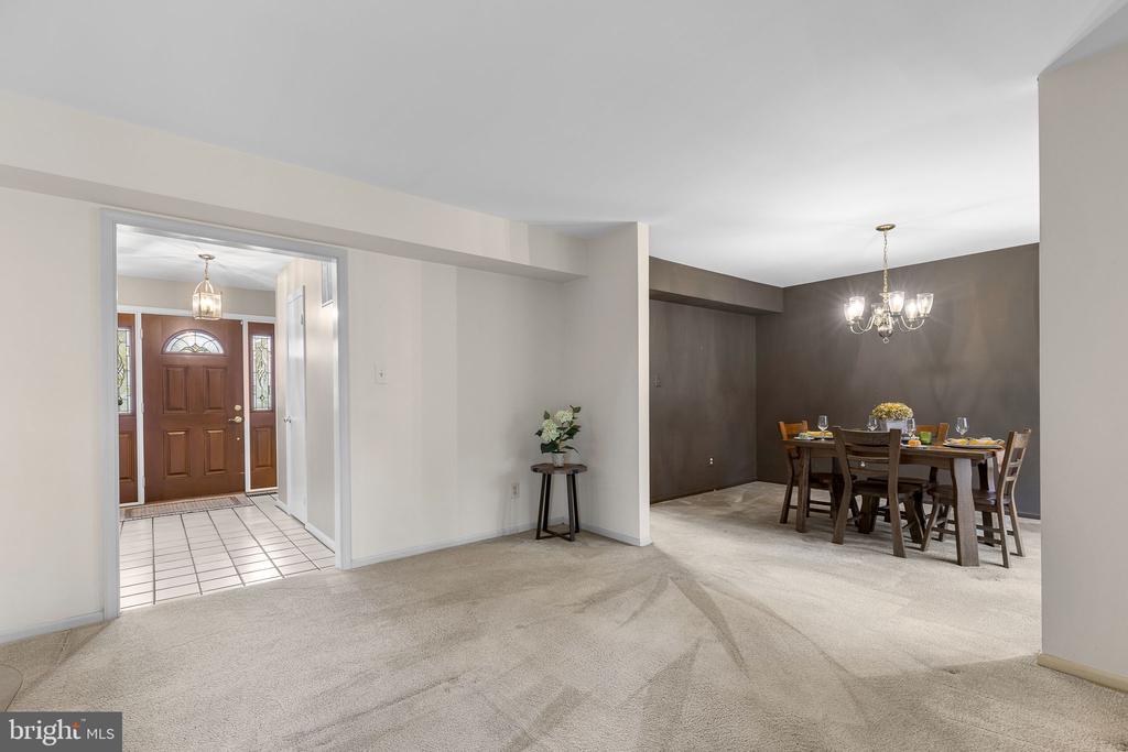 12024 Torrey Pine Ct