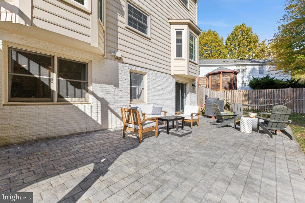 4277 Exeter Dr