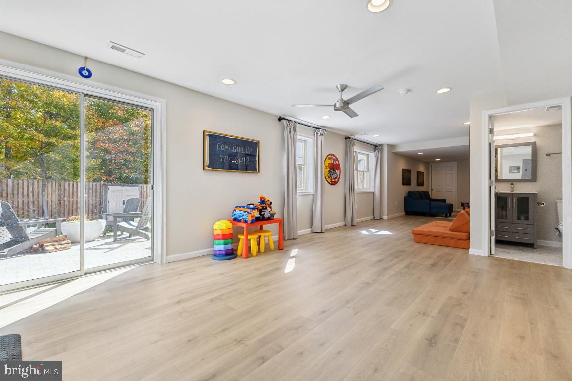 4277 Exeter Dr