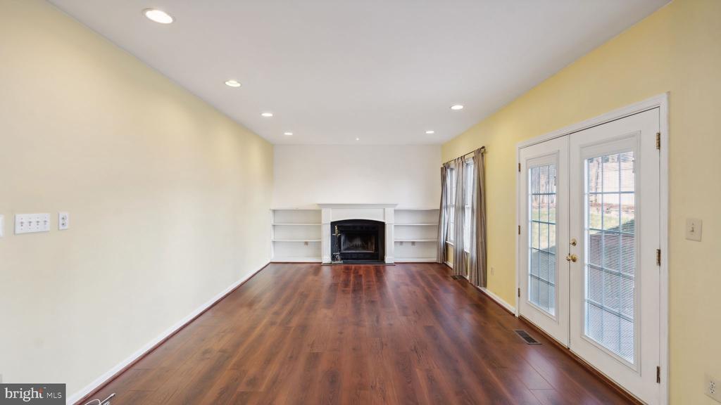 4380 DECATUR DRIVE