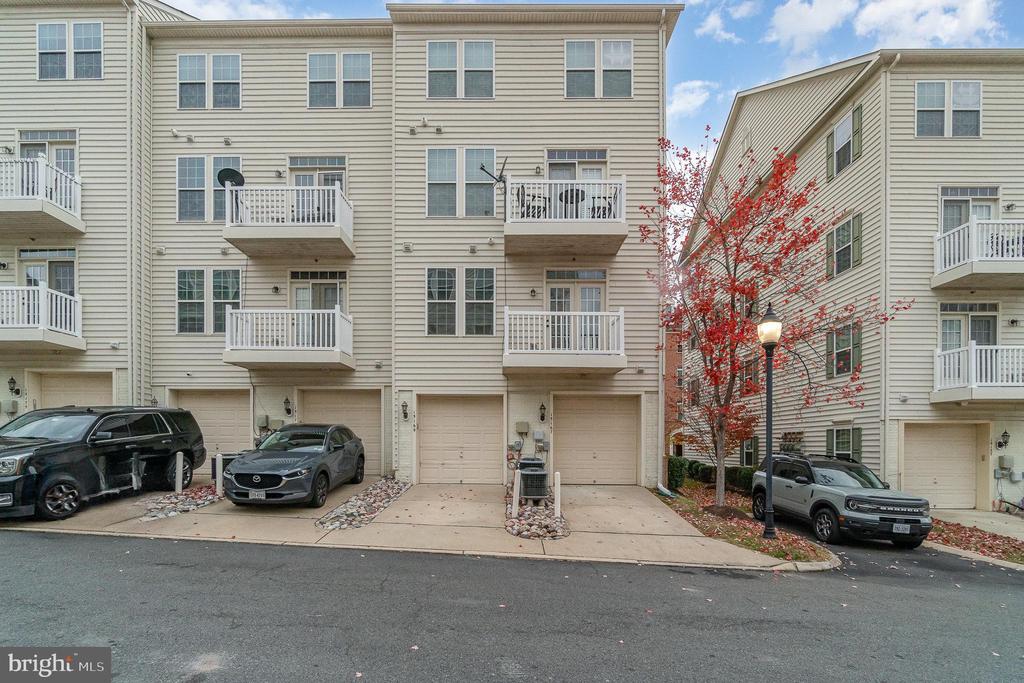 15167 Leicestershire St