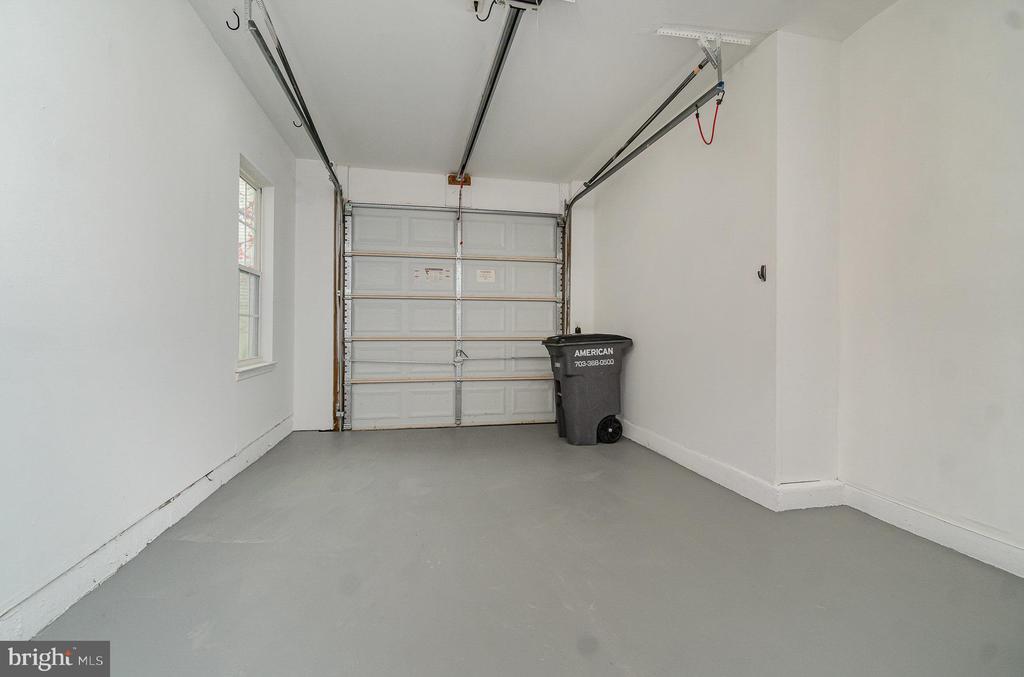 15167 Leicestershire St