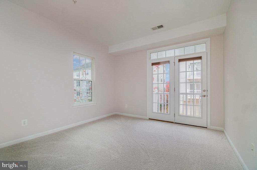 15167 Leicestershire St