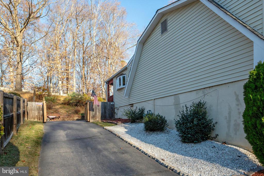 4390 Evansdale Rd