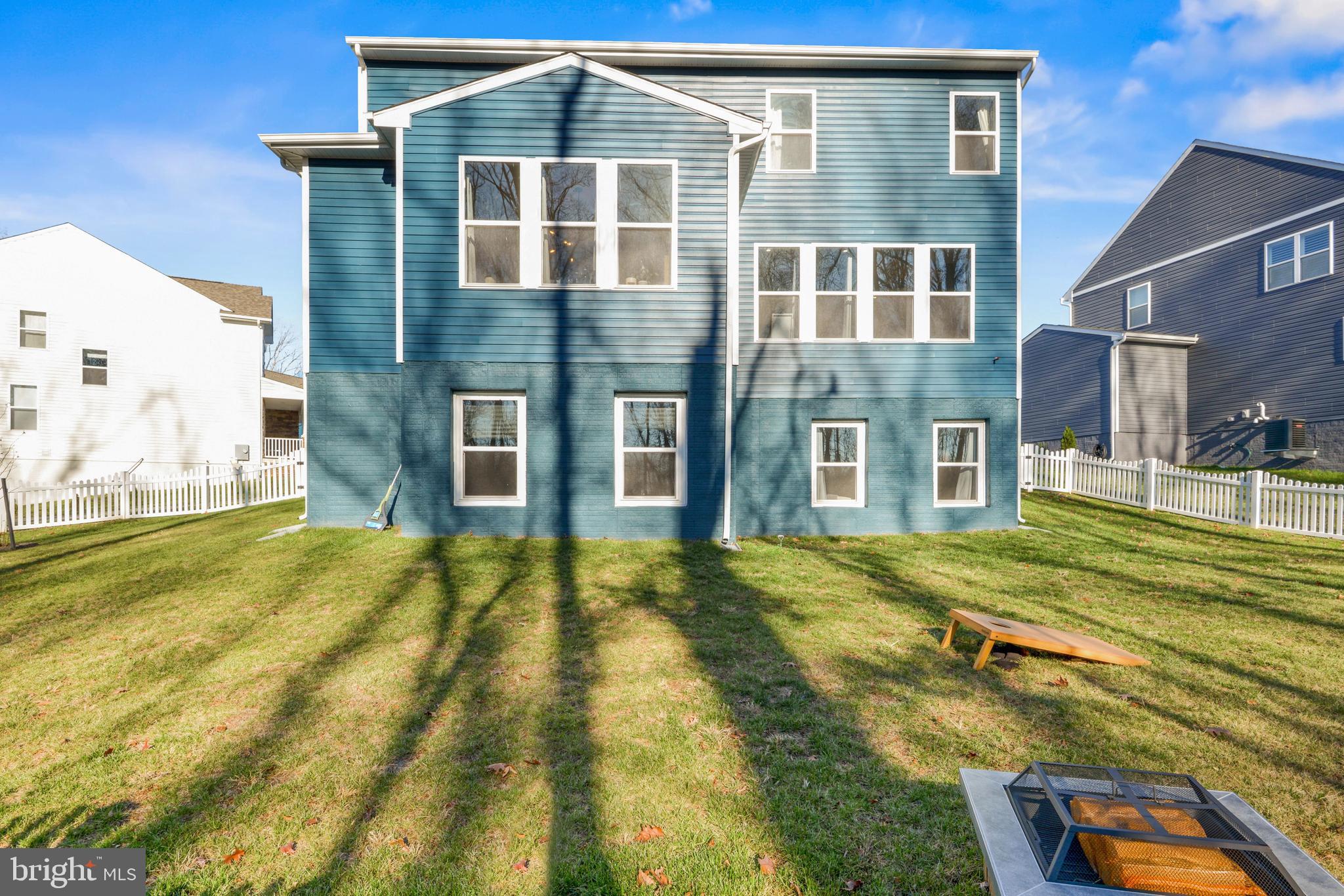 7233 HUNTER HOLLOW CT