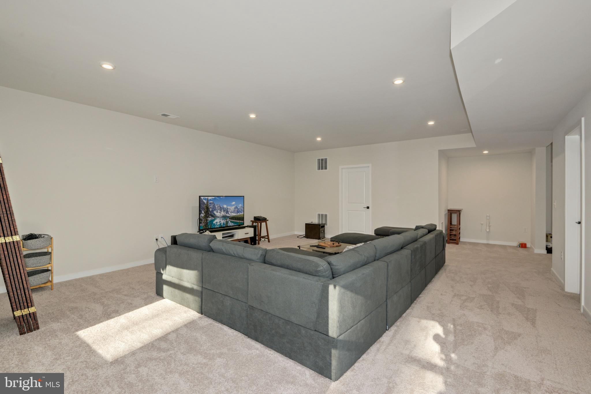 7233 HUNTER HOLLOW CT