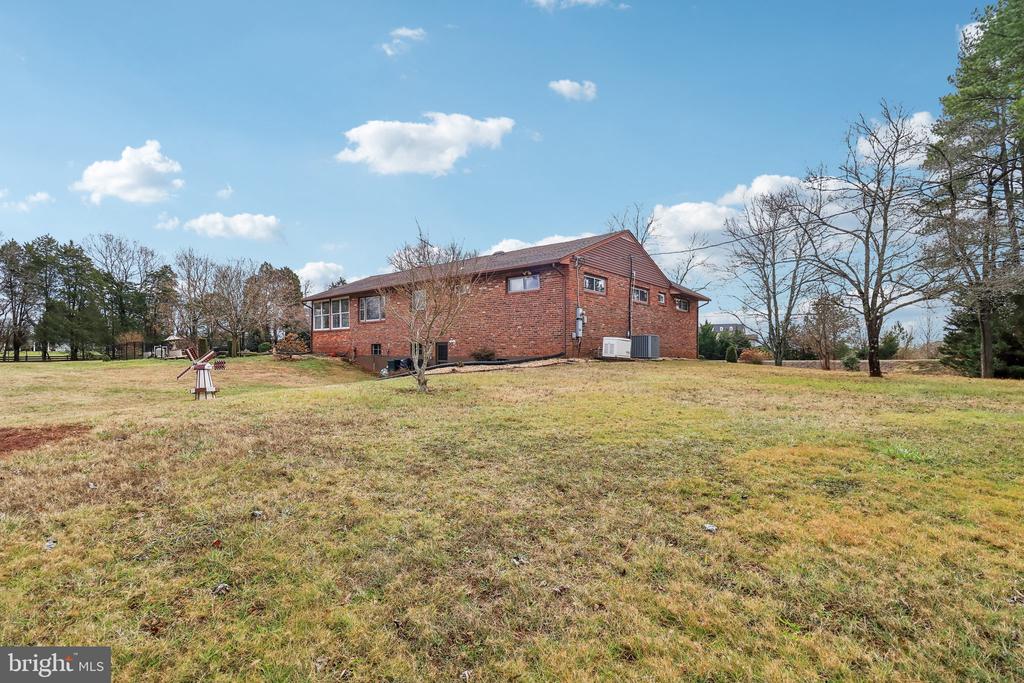 14017 Aden Rd