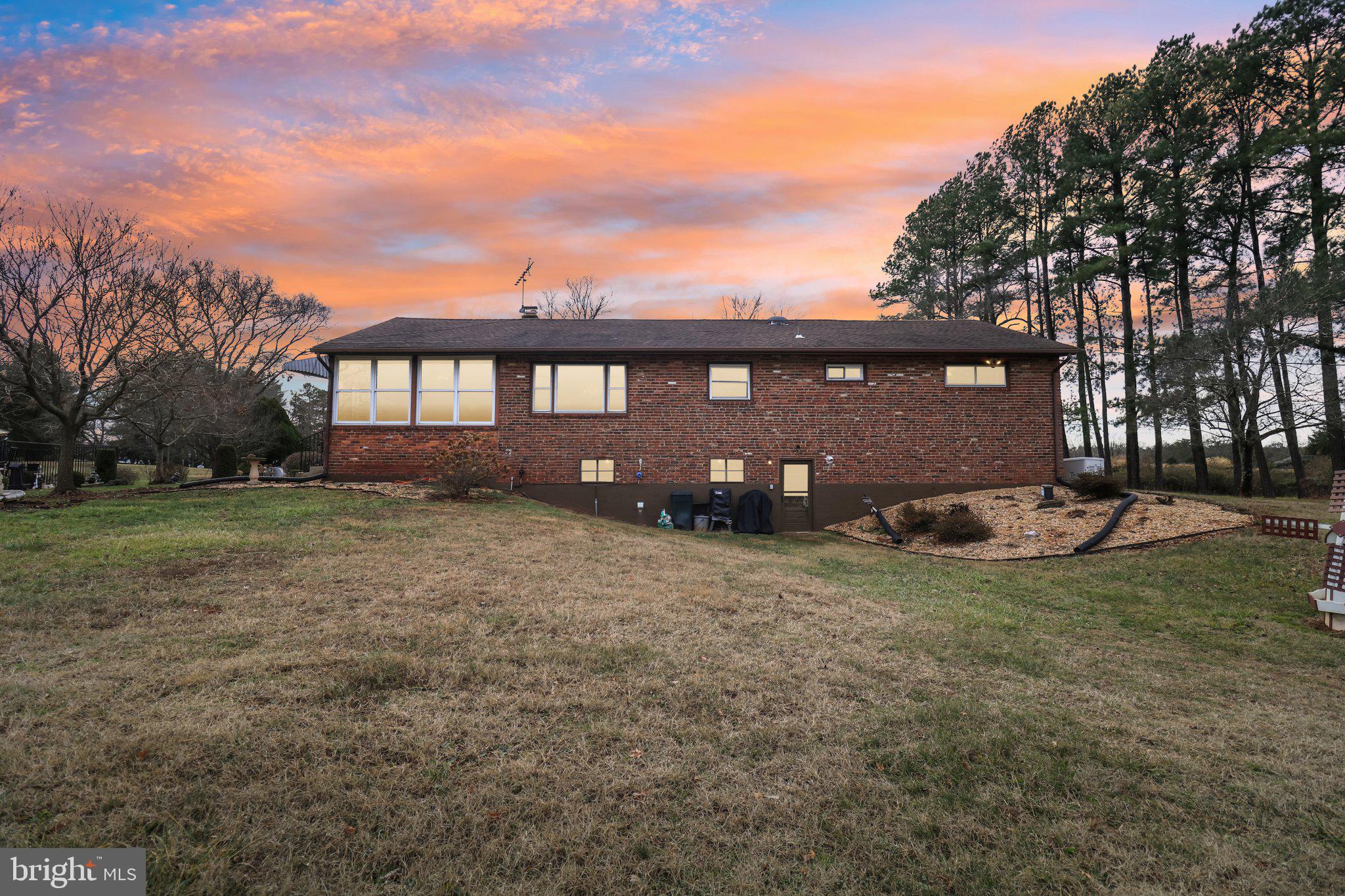 14017 Aden Rd
