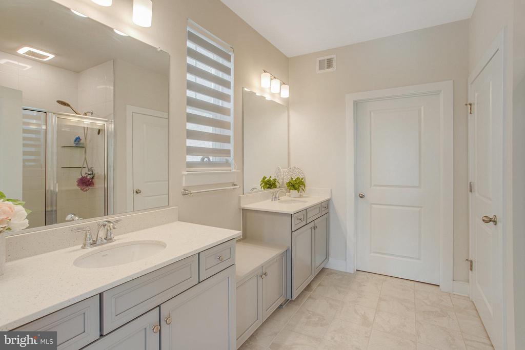 1544 Sandpiper Bay Loop