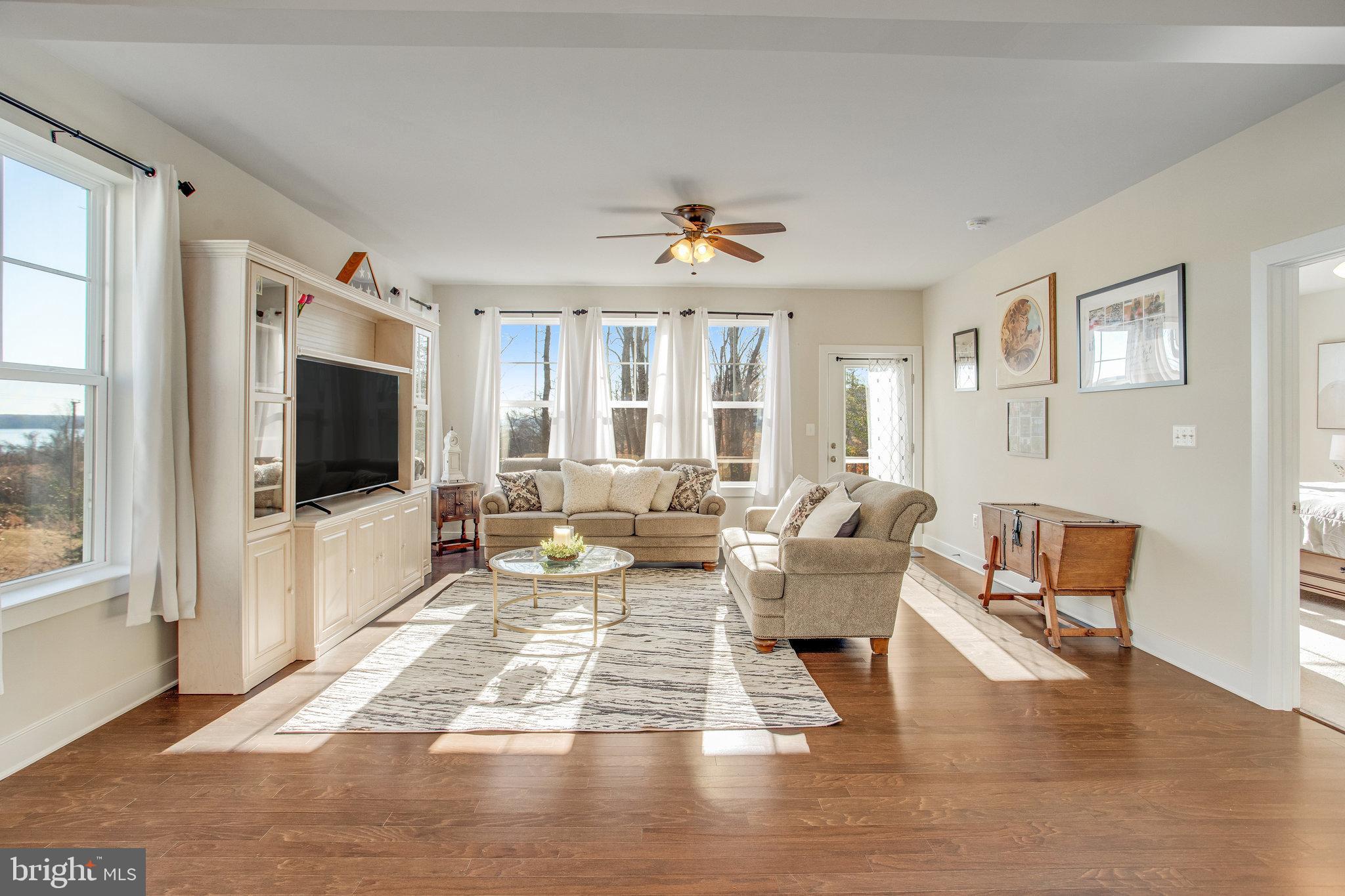 1544 Sandpiper Bay Loop