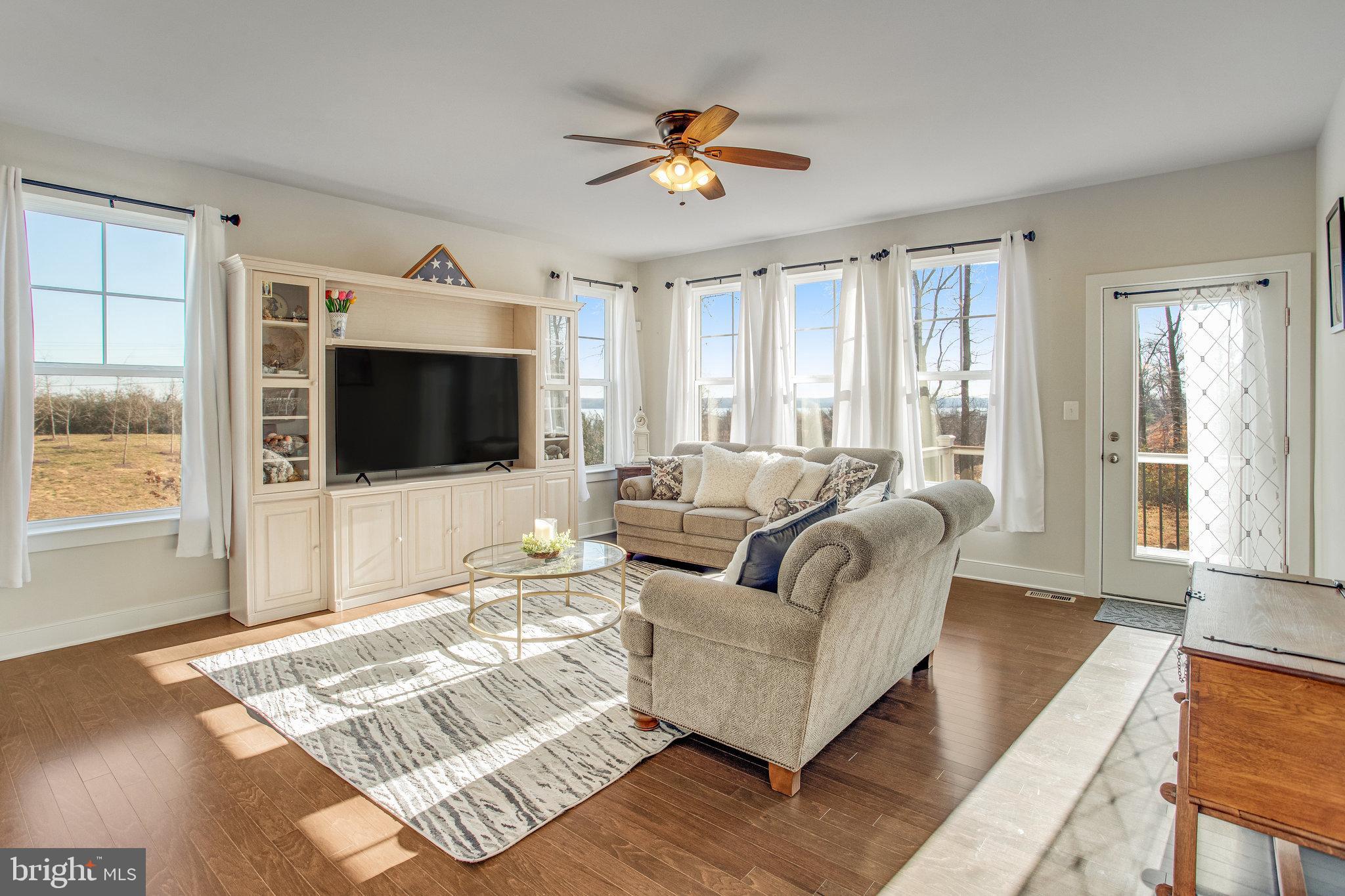 1544 Sandpiper Bay Loop