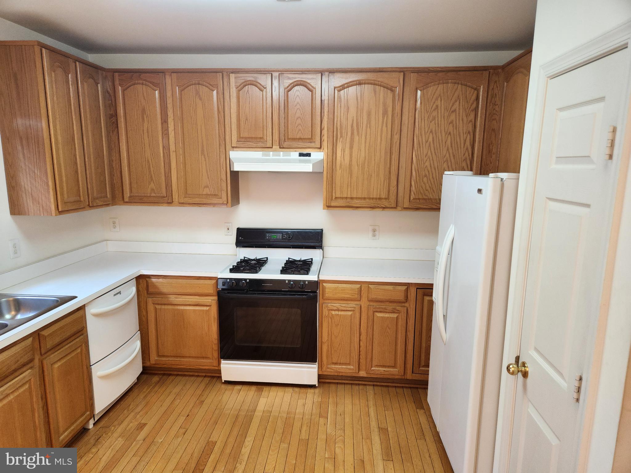 8868 MOAT CROSSING PLACE