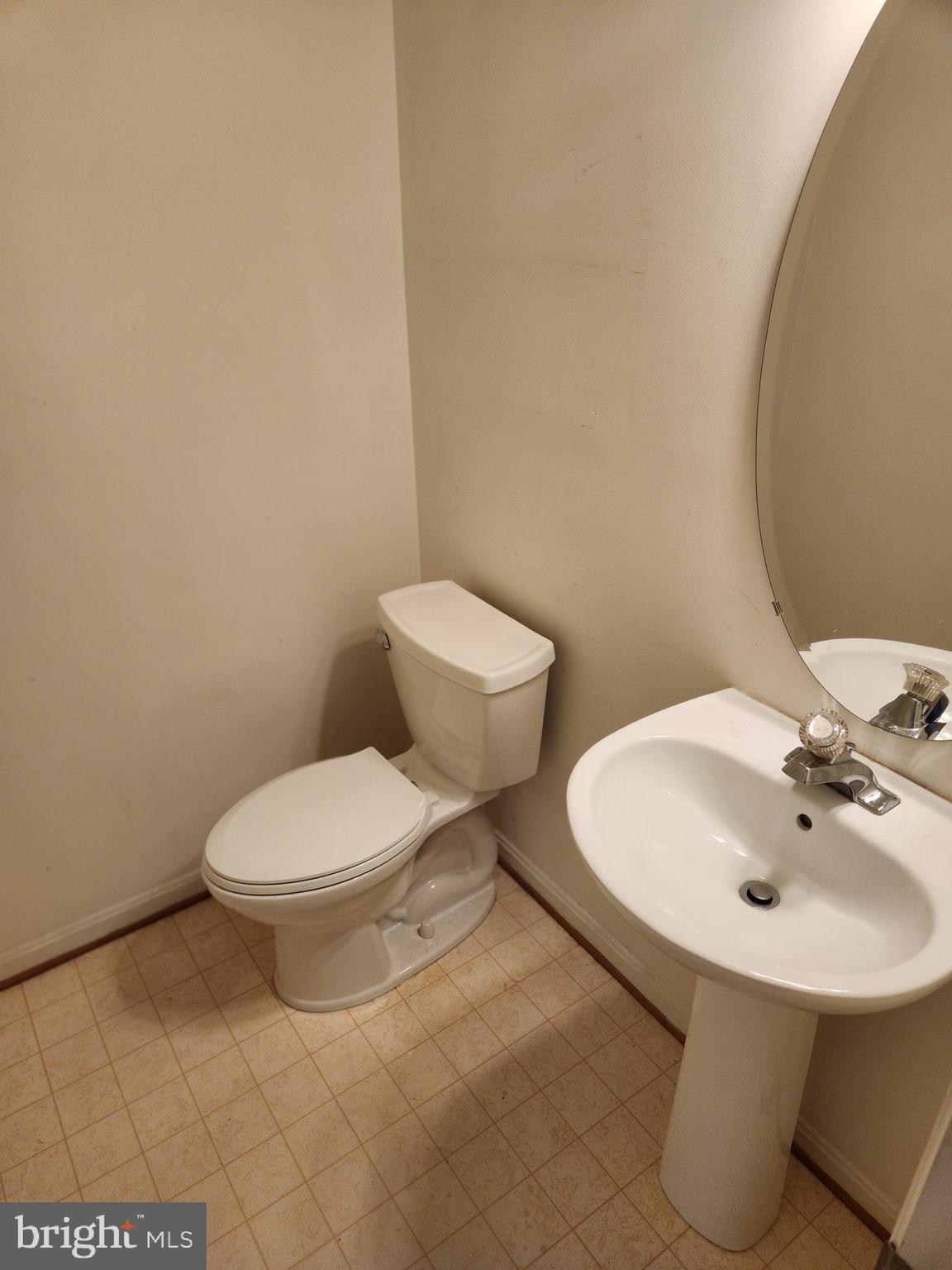 8868 MOAT CROSSING PLACE