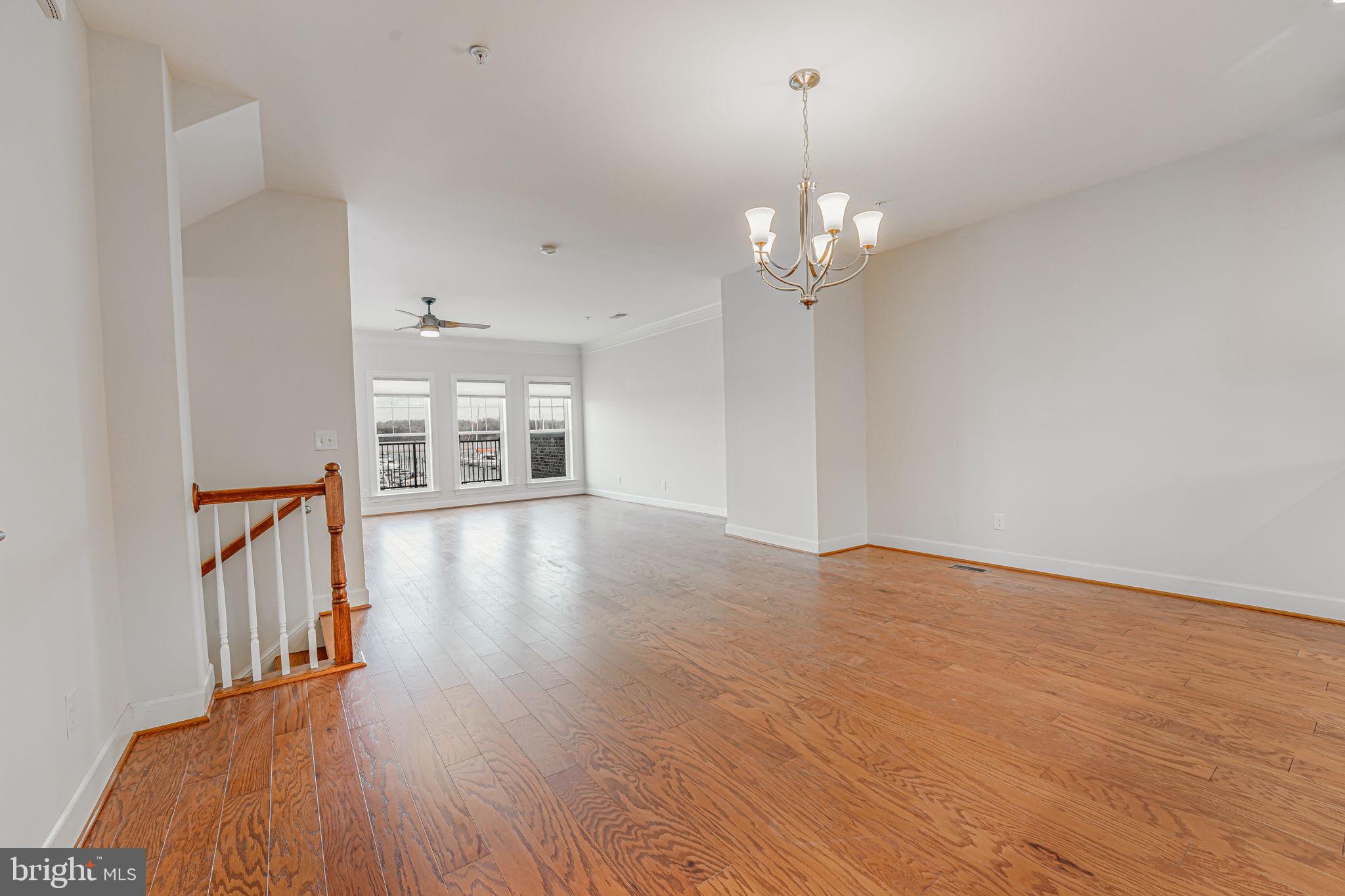 606 Marina Landing Ln