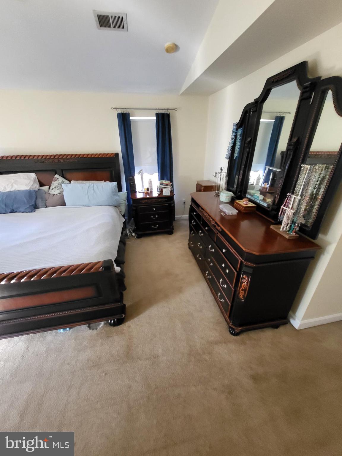 5489 Quaint Dr