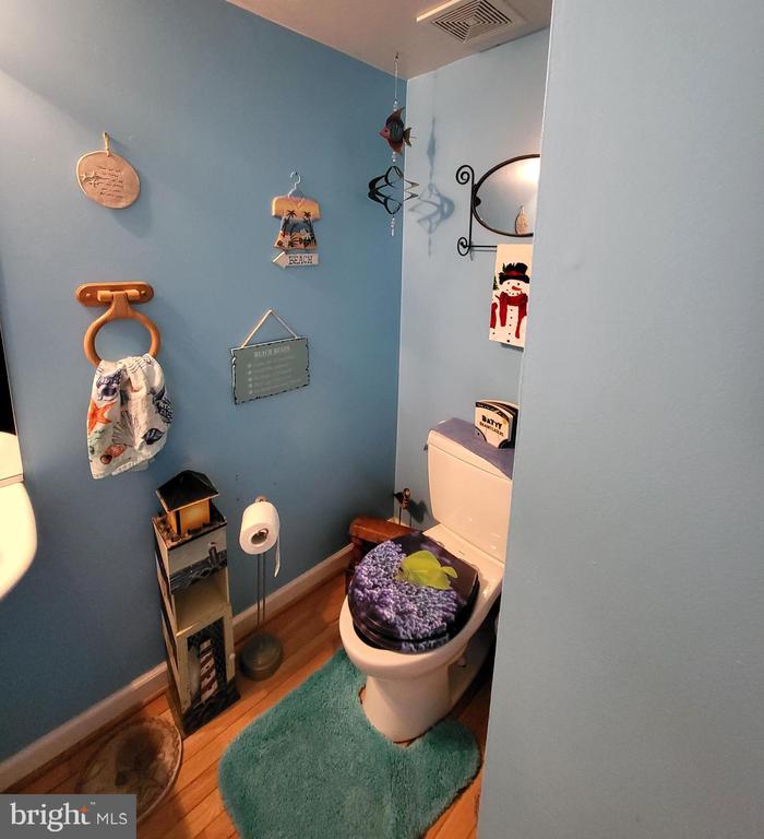 5489 Quaint Dr