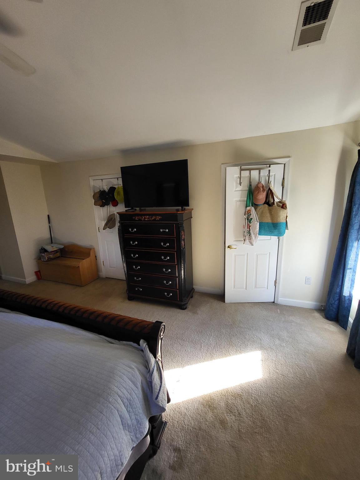 5489 Quaint Dr