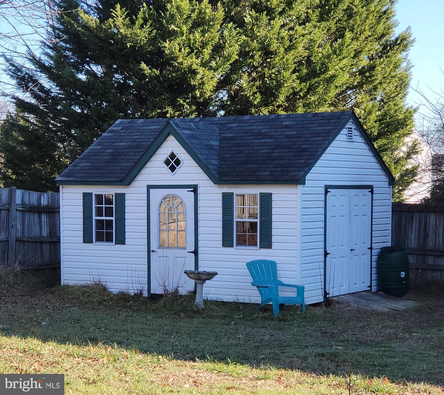 5489 Quaint Dr