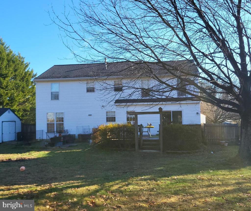 5489 Quaint Dr