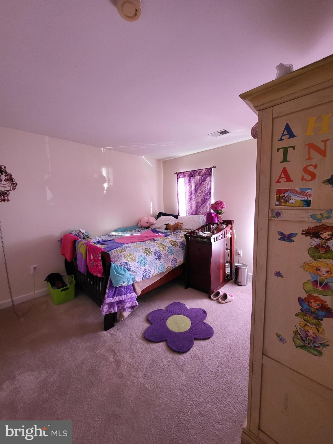 5489 Quaint Dr